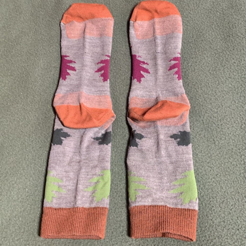 Cabela’s fall themed socks. 2 pair. Never worn. Washed. - Picture 7 of 7